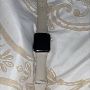 Apple Watch SE 44mm starlight